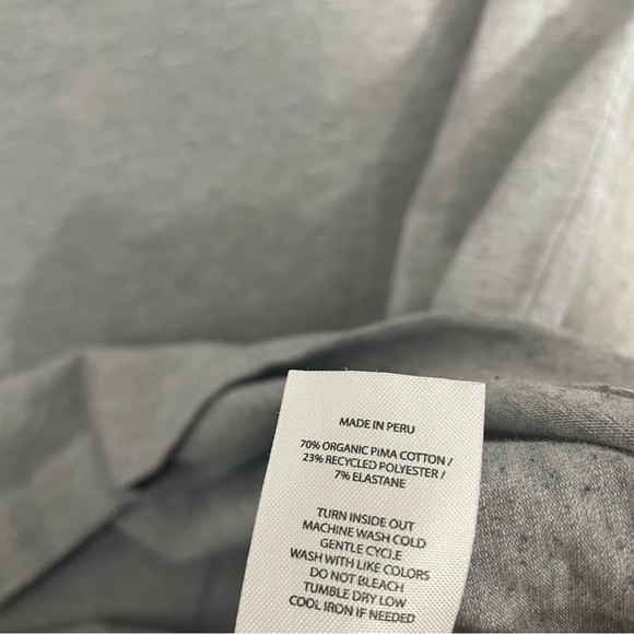 Rhône Element V-Neck Men’s L Grey Athletic Short Sleeve Tee - Picture 4 of 8